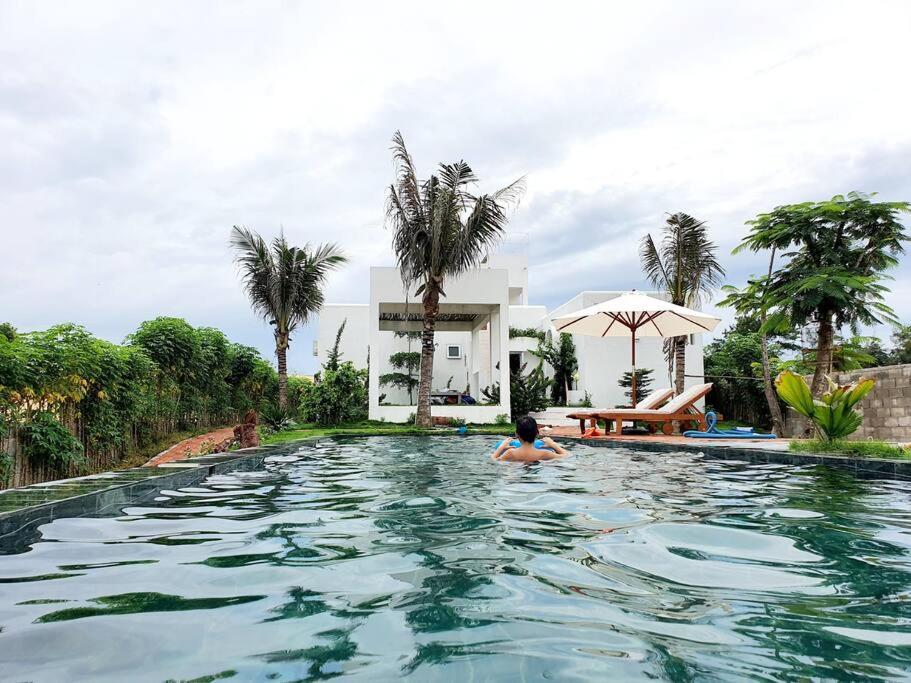 Ho Lan Retreat, Villa Mat Bien Danh Cho 8 Nguoi. Pho Tri Exterior photo