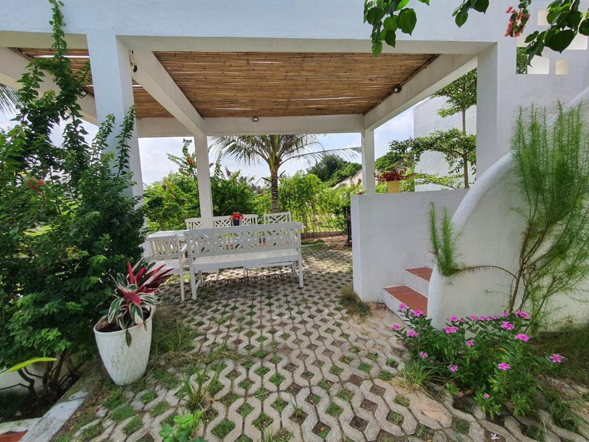 Ho Lan Retreat, Villa Mat Bien Danh Cho 8 Nguoi. Pho Tri Exterior photo